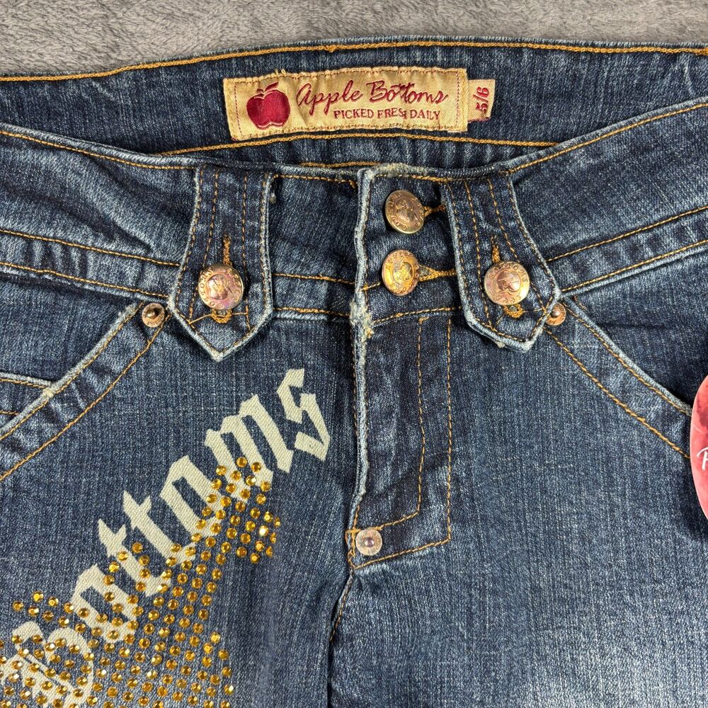 Apple Bottoms Women Jeans NWT Vintage Low Rise Flare Embellished Skulls 5/6 M137 - Picture 3 of 16